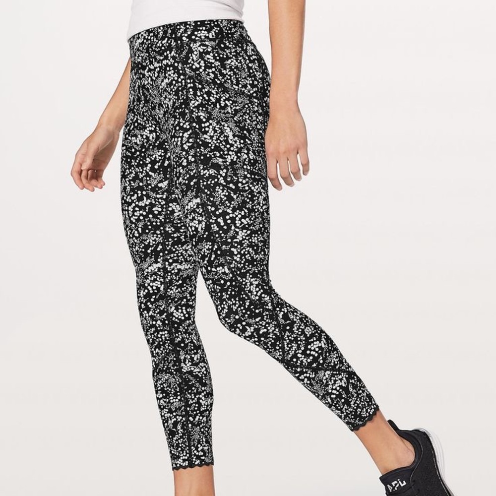 NWT LULULEMON LEGGINGS